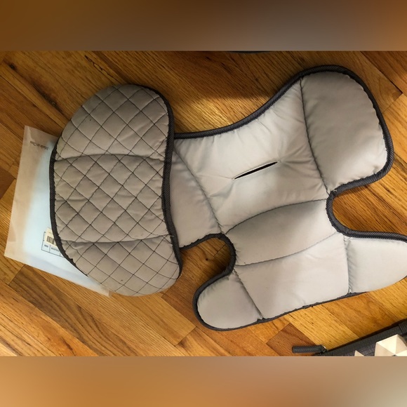 Skip Hop Changing Pad And Stroller Seat Liner Bundle + FREE gift - Picture 6 of 6